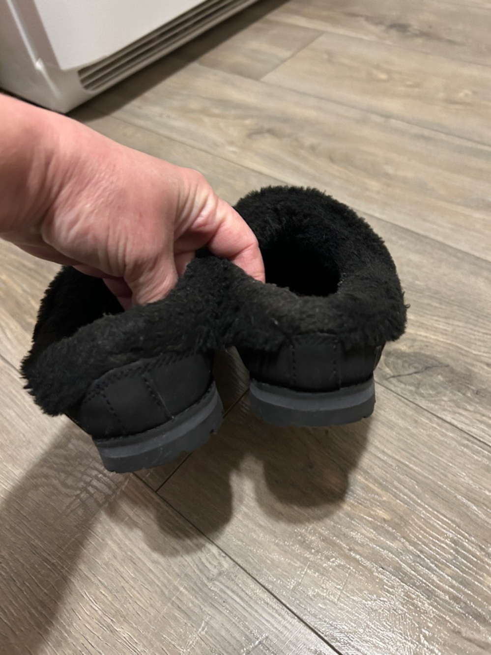 Timberland Women's Black Fleece-Lined Winter Slip-Ons - Picture 8 of 14